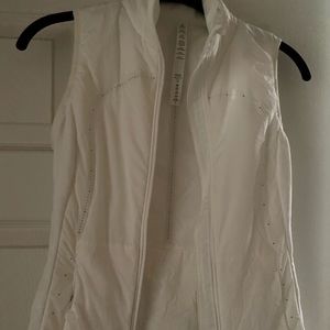 Lululemon run for cold vest